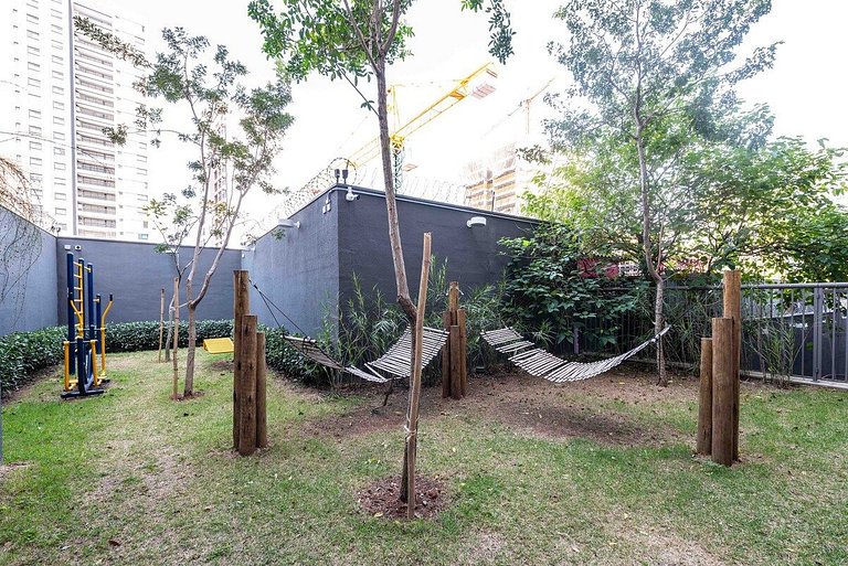 Studio NOVO ótima localização.