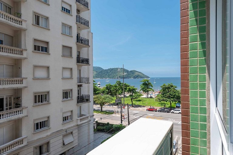 Apto com vista para o mar