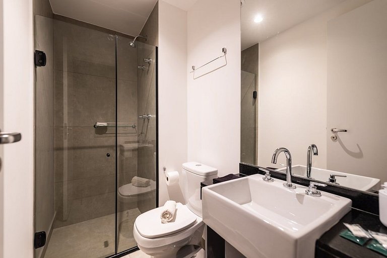 HNIOM | Studio incrível Alameda Maracatins Moema